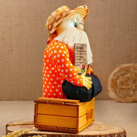 The amulet - Berendey in the hat, sits on the chest, "h = 32 cm, mix-8