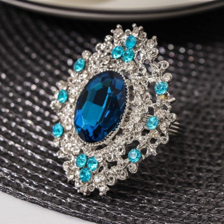 Elizabeth napkin ring, 7 × 6 × 5 cm, silver metal color