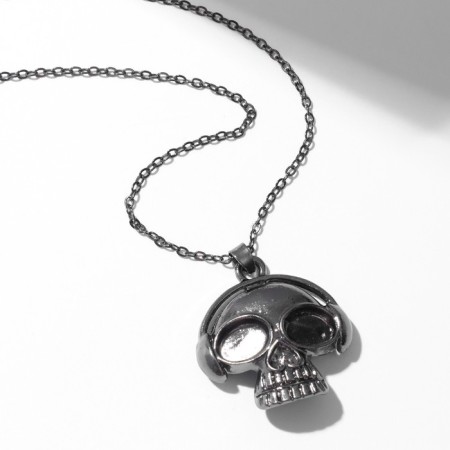 Pendant "Skull" in headphones, color gray metal, 45 cm