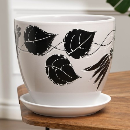 Flower Gothic Gothic Gotik with a stand