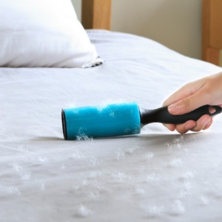 A video for cleaning clothes in a silicone case, 23 × 6.5 × 6.5 cm, color mix-1