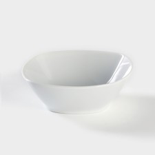 Porcelain salad, 300 ml, d = 13.1 cm, square, white color