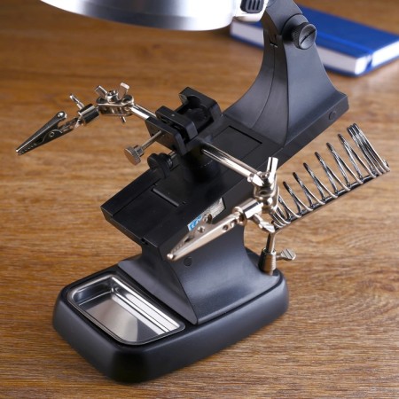 The third hand for soldering 2.5x, 5x, with backlight, 20*21*15 cm, 3AAA,-1