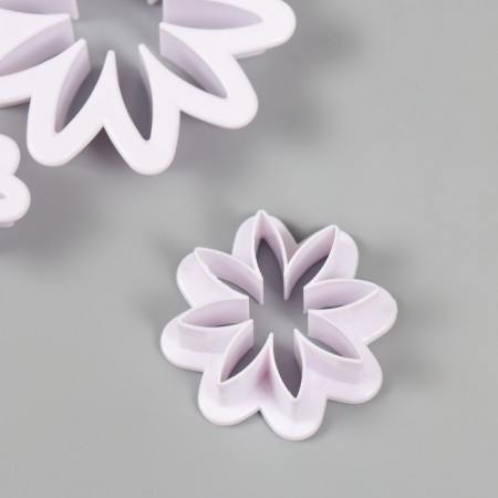 Cathers for polymer clay "Chamomile" set 3 pcs d = 2.7, 4.7 and 7.1 cm-3