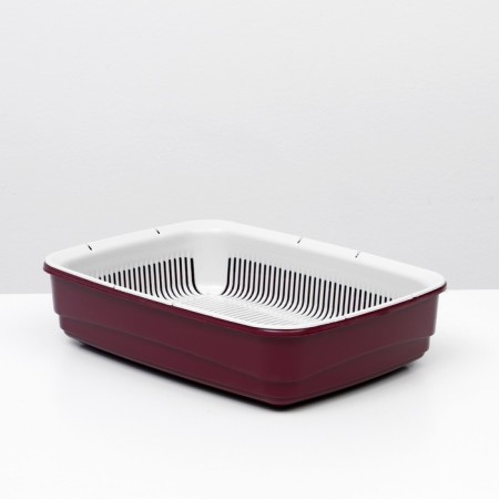 The tray is large with the Atlantis “Standard” net, 42 x 31 x 10 cm, red,
