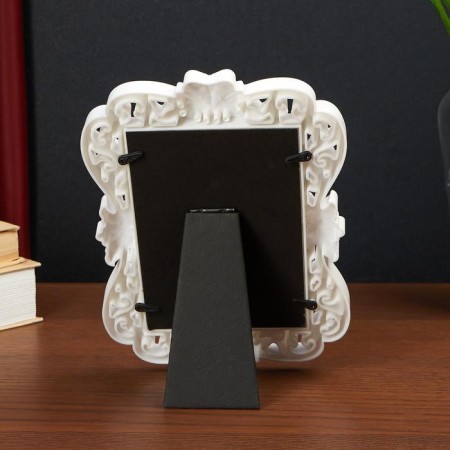 Photo frame plastic 10x15 cm "Figure" white 22x16 cm-3