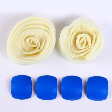 Set for creativity: Decor made of felt and a set of beads "Flower style"-1