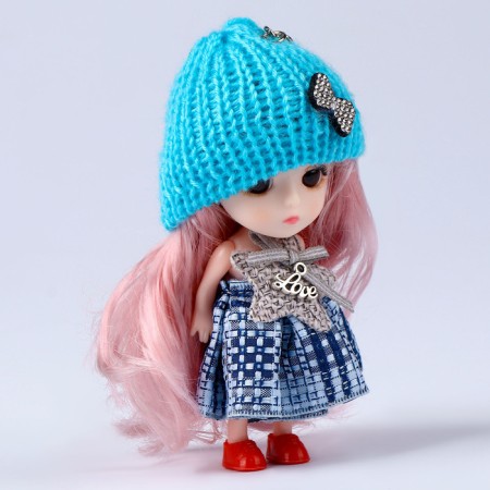 Trick "Doll" in a knitted cap, 9 cm-1