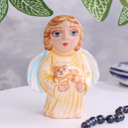 Souvenir "Angel with a kitten", 11 cm, Mayolik