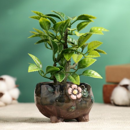 Pot "Flower" on the legs, 6x6x5cm