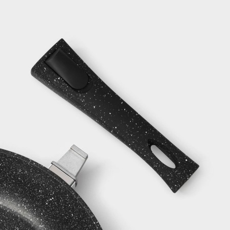 Forged pan Magistro Dark, D = 28 cm, removable Soft-Touch pen, anti-stick coating, induction-5