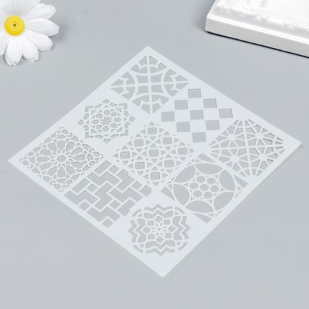 Plastic stencil "Geometry" 13x13 cm-1