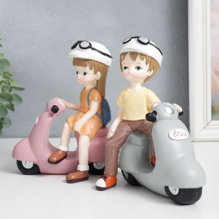 Souvenir Polystone "Boy/Girl on a moped" MIX 14x7.5x16 cm-3