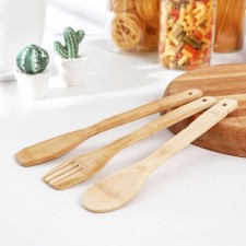 A set of kitchen supplies of the Dolyan 