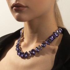 The necklace 
