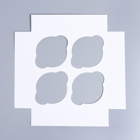 Folding box for 4 cupcakes with the window "Believe in miracles", 16 x 16 x 10 cm, New Year-5