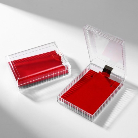 The plastic case for the “rectangle” set is 4.5 × 7, the insert is red-2