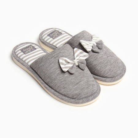 Women's slippers closed, size 39