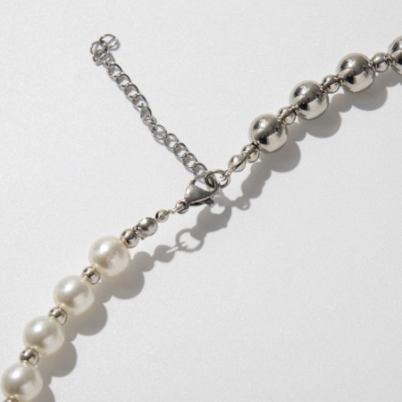 The chocker-kore multi-layer "cross" pearl, white color in silver-2