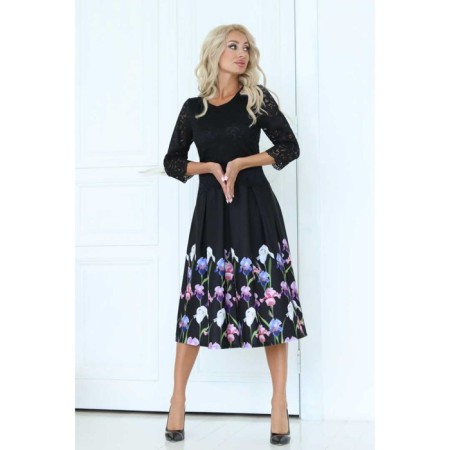 Women's dress, size 42-9