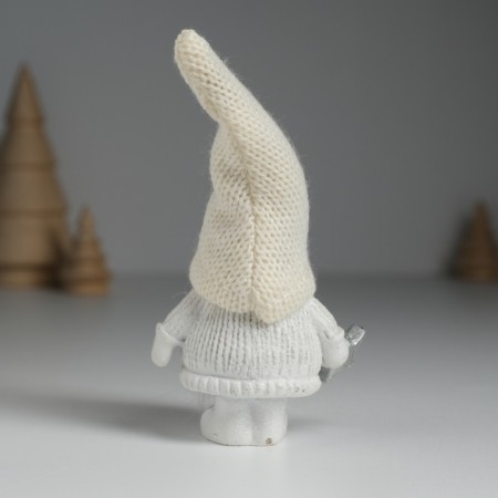 Suvenir Polystone "Santa Claus in a white knitted cap, with a silver star" 5x3.5x13 cm 10326-3