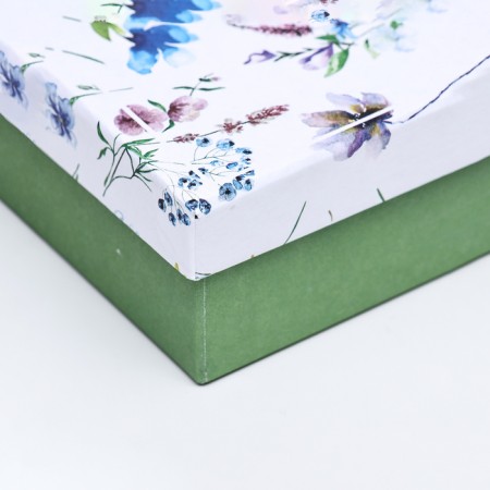 Square “Flowers” ​​gift box, 13.5 x 13.5 x 5 cm-4