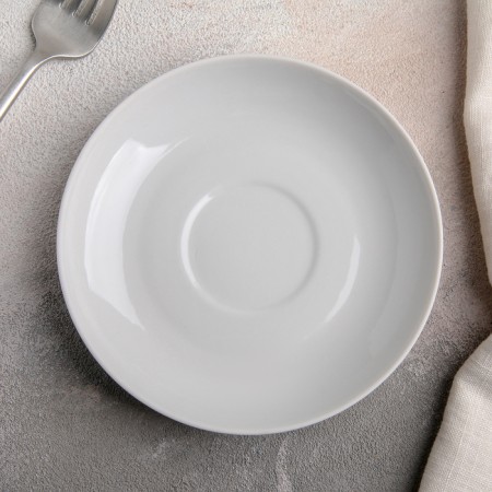Porcelain saucer "white", d = 14 cm, white color