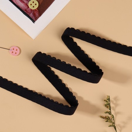 Gum is openwork, 10 mm, 10 ± 0.5 m, black color