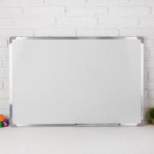 Magnetic board is one -sided, with a marker shelf, corrugated circulation