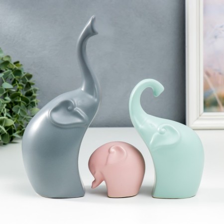 Souvenir Ceramics "Family Elephants" pastel matte set 3 pcs h = 7 cm 15.5 cm 23.5 cm