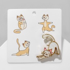 Brooch 