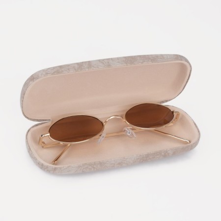 Case case on a cracker, beige color-3
