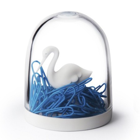 Quale Swan in the Pond