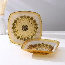 A set of plates 