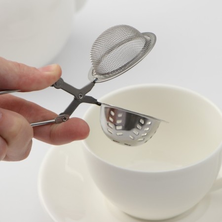 Sieve for tea "Christmas tree", 16.5 cm-3