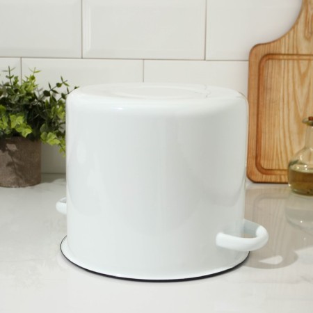 Pan without a decolle, 5.5 l, induction, metal cover, white color-2