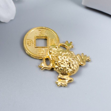 Souvenir Metal "Cash toad with coin" gold 2.6x1.5 cm-2