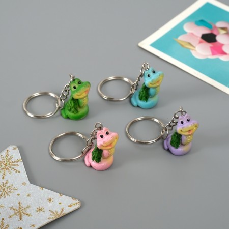 Polystone keychain "Snake with Christmas tree" mix 2x1.5x2.5 cm