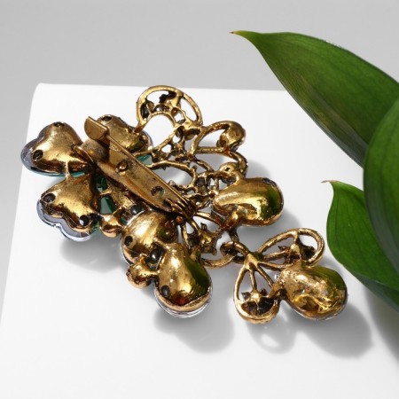 Brooch "Flower Vine", emerald color in black gold-1