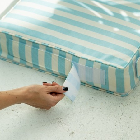 Cambridge pillow-booster, size 40x40x10 cm-1
