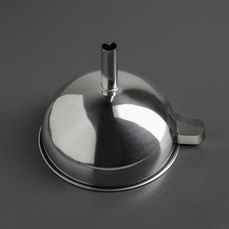 Stainless steel funnel, d = 15 cm, with a handle