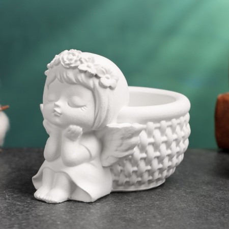 Climb "Angel with a basket" 9x6.5x7cm-1