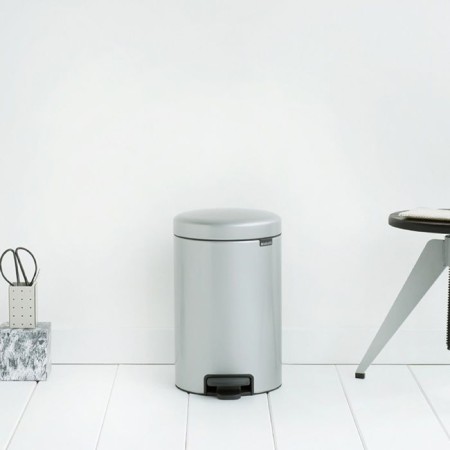 Brabantia Newcon bucket, plastic inner bucket, pedal, color gray metallic, 12 l-4