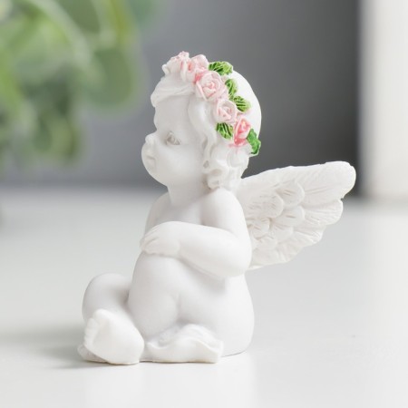 Suvenir Polystone "Snowthrough angel with a wreath of roses sits" 5x3.5x4.3 cm-3