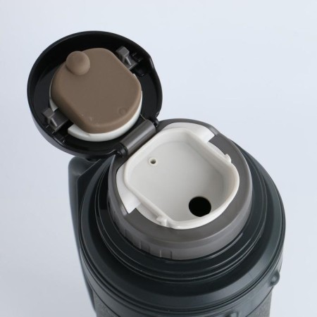 Thermos, 2 l, path "Devis", with a mug, with a strap, retains heat 20 hours, 13.5 x 34 cm, green 71092-3