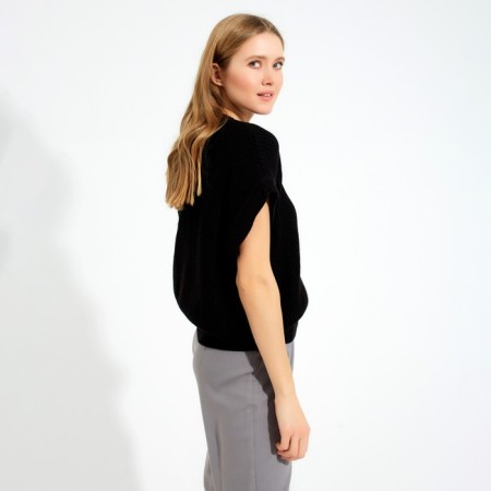 Women's vest Minaku Black color, rr 46-2