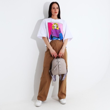 A backpack with a zipper, 4 outer pockets, the color of beige-gray-5