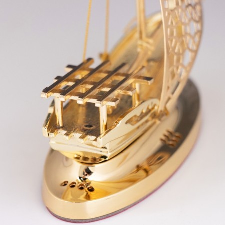 Souvenir ship on the stand sailboat 11cm-2