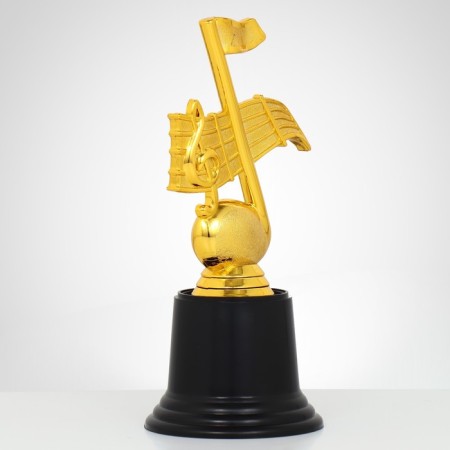 The reward figure "note", the plastic stand is black, gold, 16 x 8 x 7 cm.-2