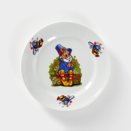 Porcelain plate "Lesovichok", D = 17 cm, Mix drawing